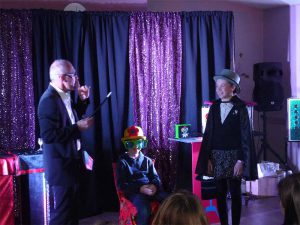 Jean Pi Magicien : Show, Close-up, Spectacle Enfants, Stage de magie . Bretagne, Normandie et Pays de la Loire