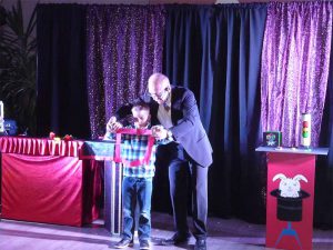 Jean Pi Magicien : Show, Close-up, Spectacle Enfants, Stage de magie . Bretagne, Normandie et Pays de la Loire