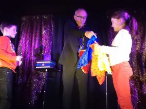 Jean Pi Magicien : Show, Close-up, Spectacle Enfants, Stage de magie . Bretagne, Normandie et Pays de la Loire